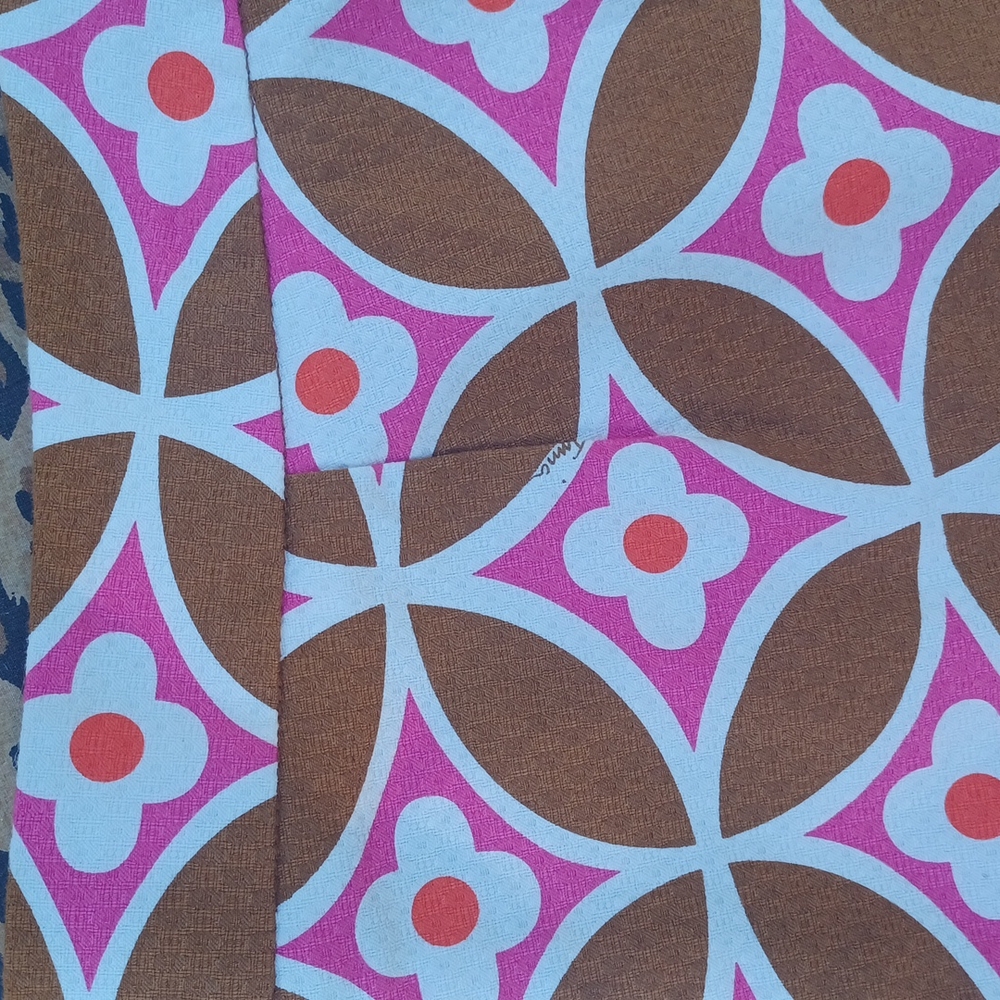 Trina Turk Brown and Pink Geometric Print Women's Shorts - Picture 6 of 10